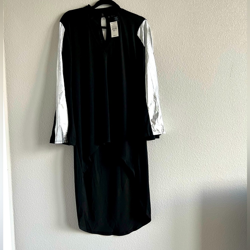 NWT Ashley Stewart Black High-Low Tunic with Silver Sleeves - Size 14/16